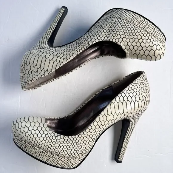 Calvin Klein Karsyn Python Embossed Leather Platform Pumps 7M - Picture 9 of 13